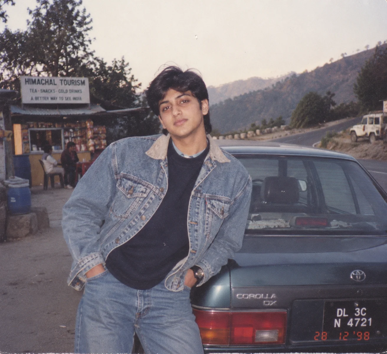1990s Indian road trip snapshot AI photo editing prompt example